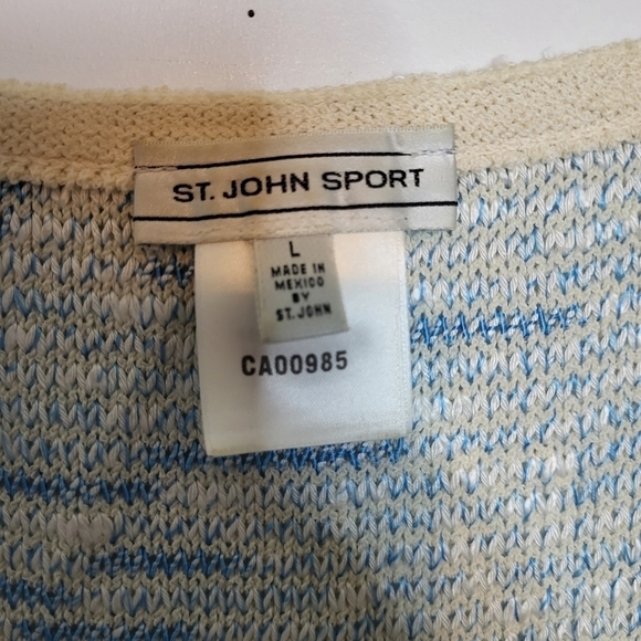 ST JOHN SPORT Sleeveless Scoop Neck Wool Sweater Size L - Picture 3 of 11